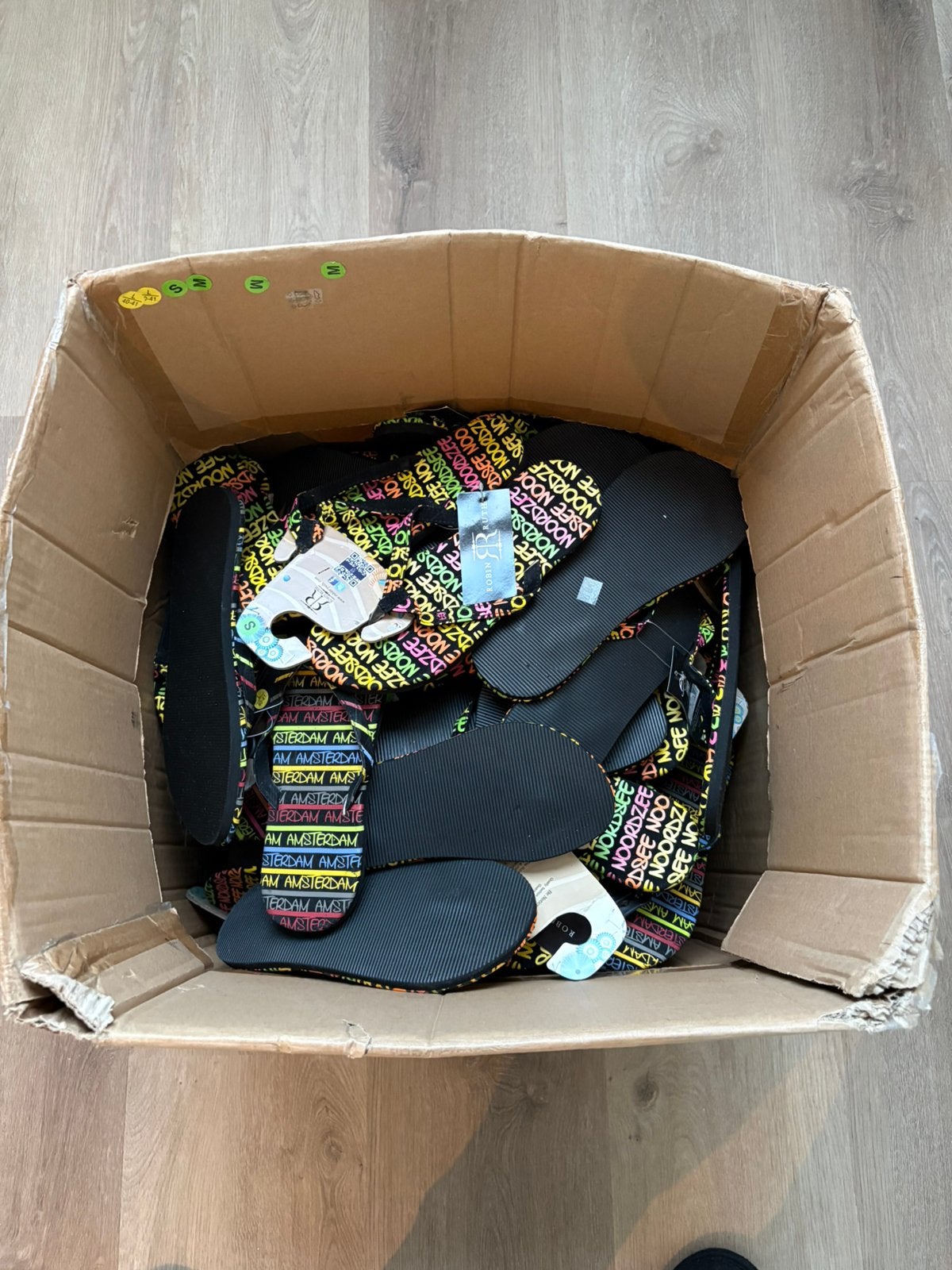 Partij teenslippers 34 paar, Ophalen of Verzenden, Nieuw, Zwart