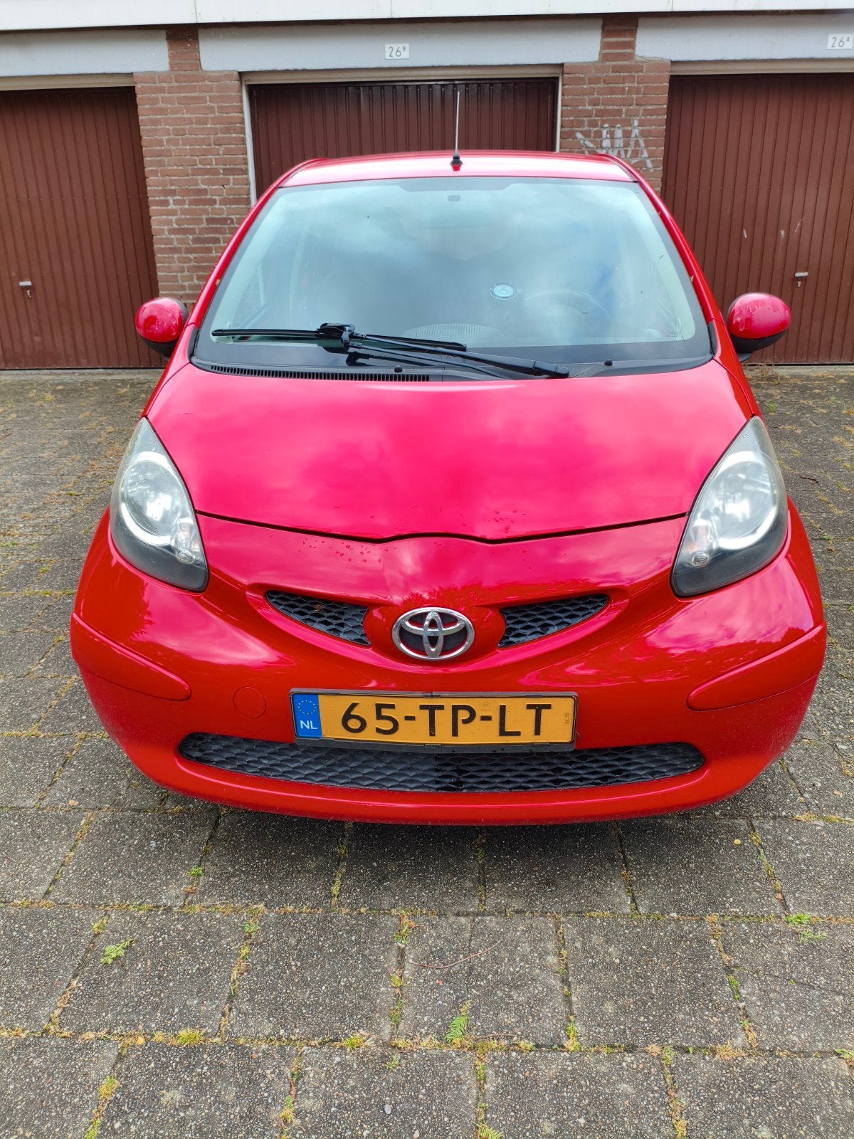 Toyota Aygo 1.0 2007 NAP 5DRS Rood APK 2027, Auto's, Toyota, Voorwielaandrijving, Zwart, 4 stoelen, 68 pk