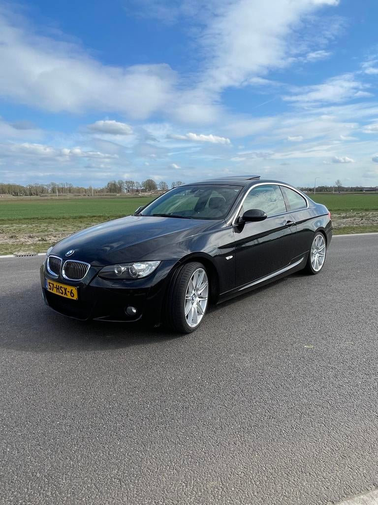 BMW 3-Serie 3.0 I 325 Coupe AUT 2009 Zwart, Auto's, Automaat, 745 kg, Achterwielaandrijving, 4 stoelen