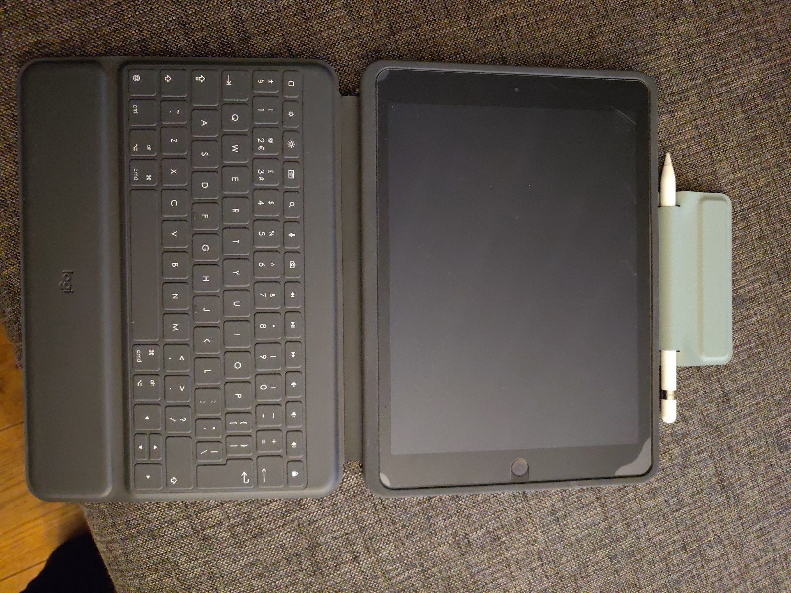 Te koop: een iPad 7e generatie, werkt perfect, helemaal comp, Computers en Software, 10 inch, 32 GB, Apple iPad Air, Ophalen of Verzenden