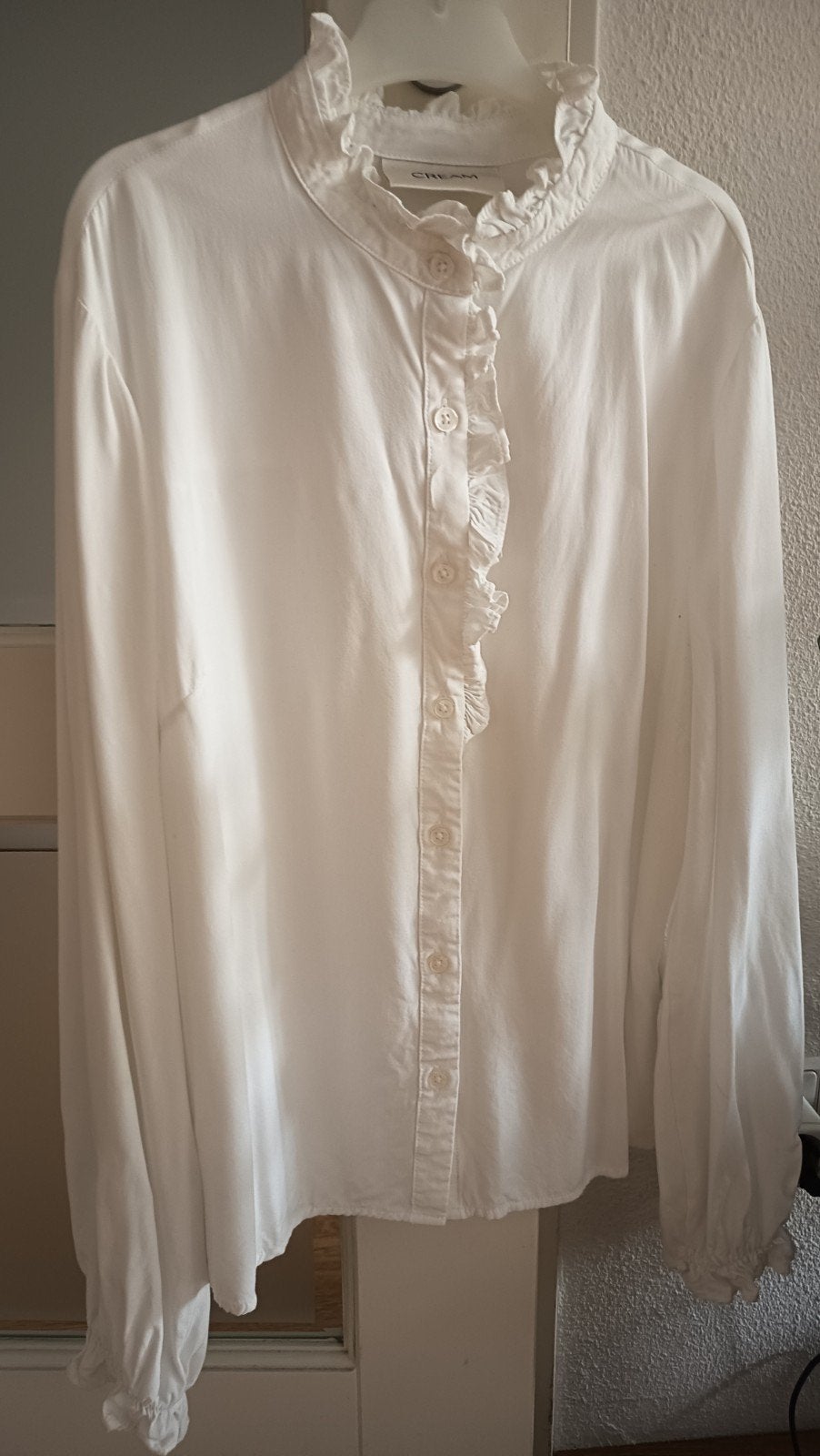 witte blouse met ruches, Wit, Cream, Ophalen of Verzenden, Zo goed als nieuw