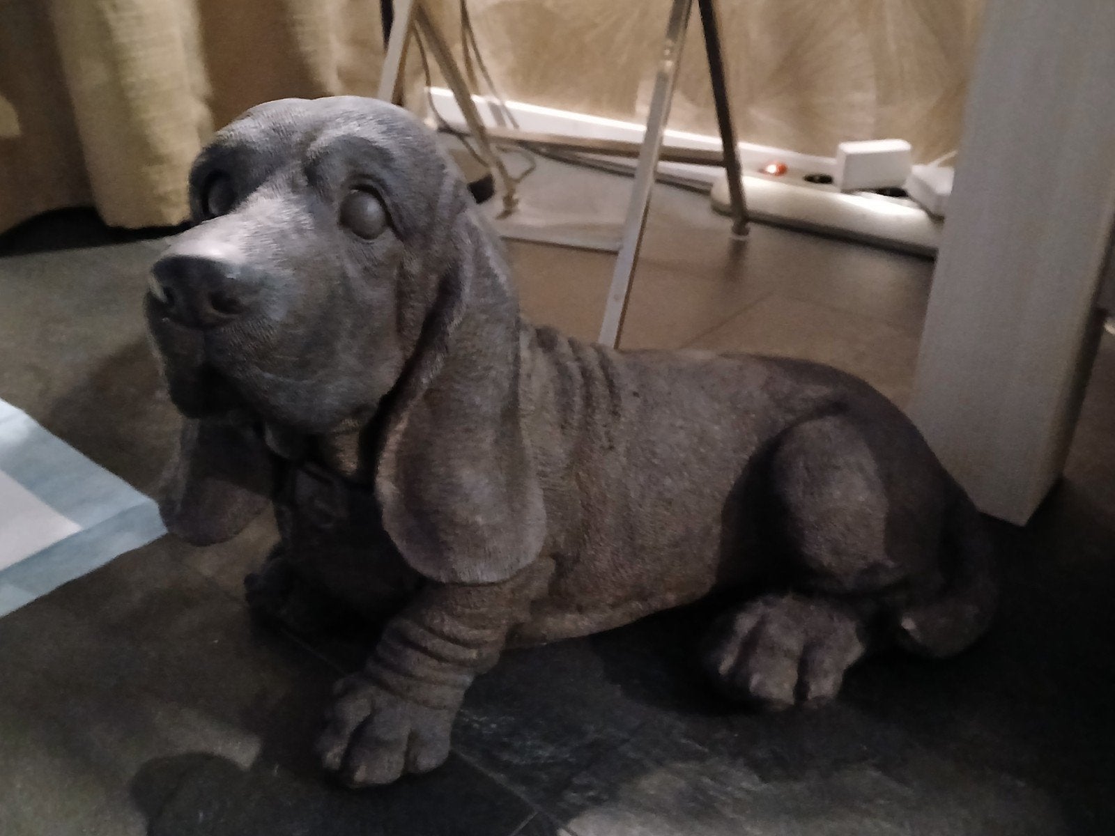 Beekd Basset  40 cm x 25 cm, Ophalen of Verzenden, Zo goed als nieuw, Dier