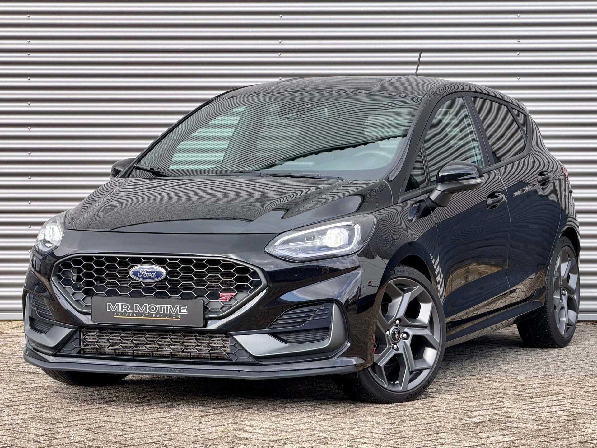 Ford Fiesta 1.5 EcoBoost ST-X | Performance Pack | B&O | Win, Voorwielaandrijving, Dealer onderhouden, 15 km/l, Gebruikt