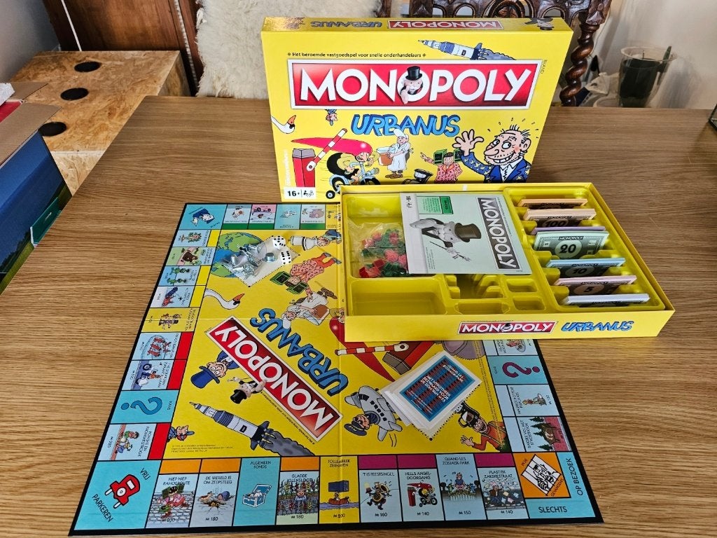 Monopoly Urbanus edition, Een of twee spelers, Ophalen of Verzenden, Zo goed als nieuw, Hasbro