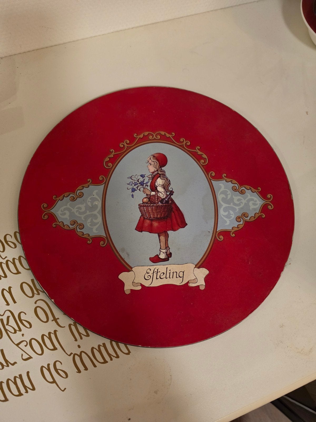 2 x rond bord placemat 1roodkapje en 2 klein duimpjeefteling, Ophalen of Verzenden