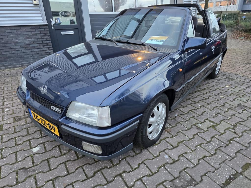 Opel KADETT-E-CABRIO C2.0NE GSI OPNIEUW GESPOTEN (bj 1990), Auto's, Voorwielaandrijving, 1998 cc, Open dak, Cabriolet