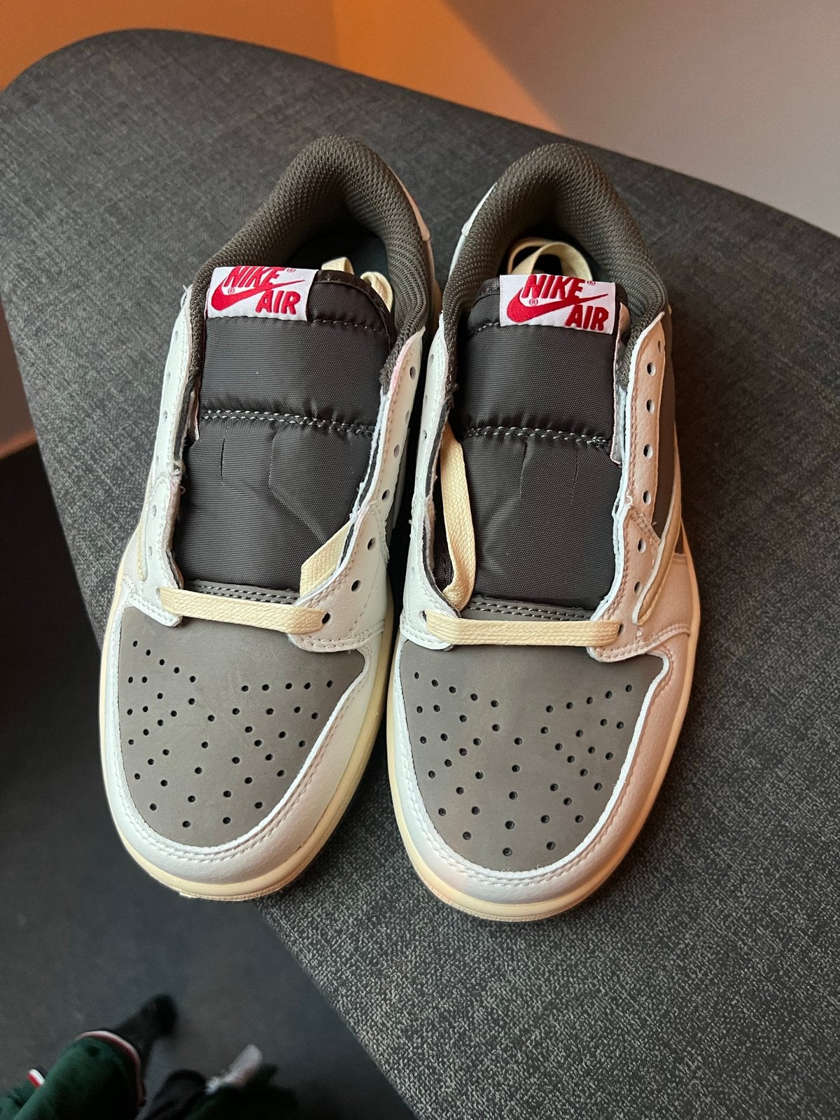 Nike Air Jordan 1 Low Travis Scott Reverse Mocha, Bruin, Verzenden, Sneakers of Gympen, Zo goed als nieuw