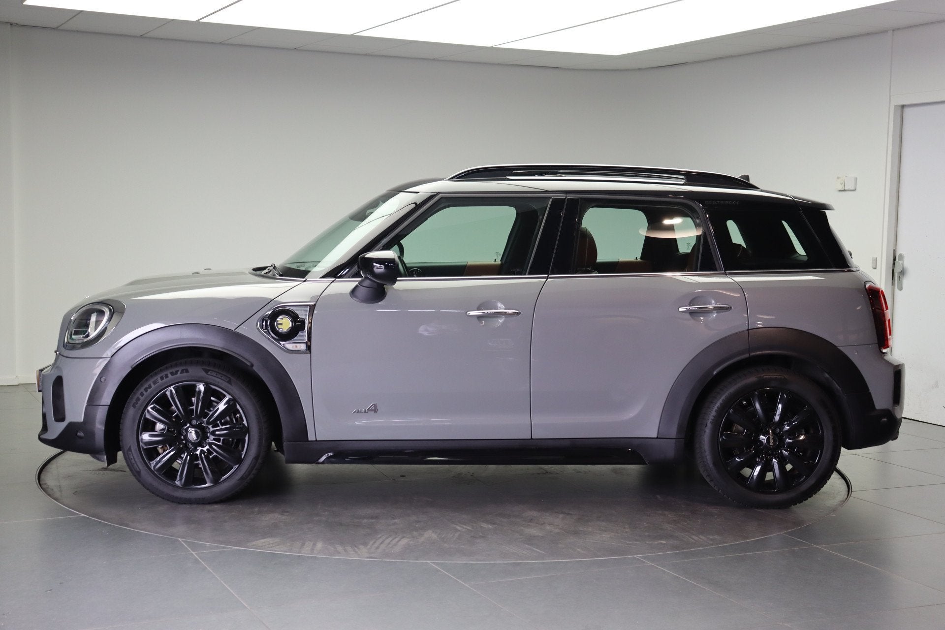 MINI Countryman Cooper SE ALL4 Automaat / Comfortstoelen / P, Auto's, Gebruikt, Countryman, Met garantie (alle), Vierwielaandrijving