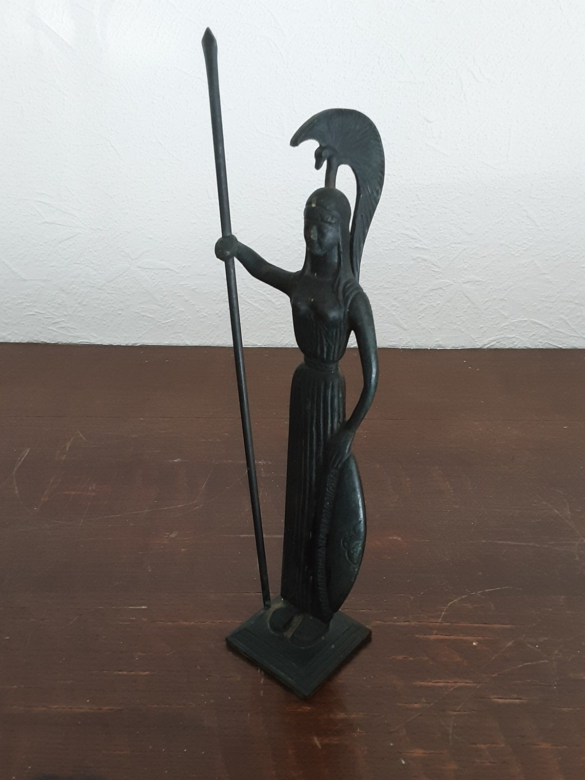 Bronzen beeld van Griekse godin met speer en schild., Ophalen of Verzenden, Brons, 20 - 50 cm, Beeld