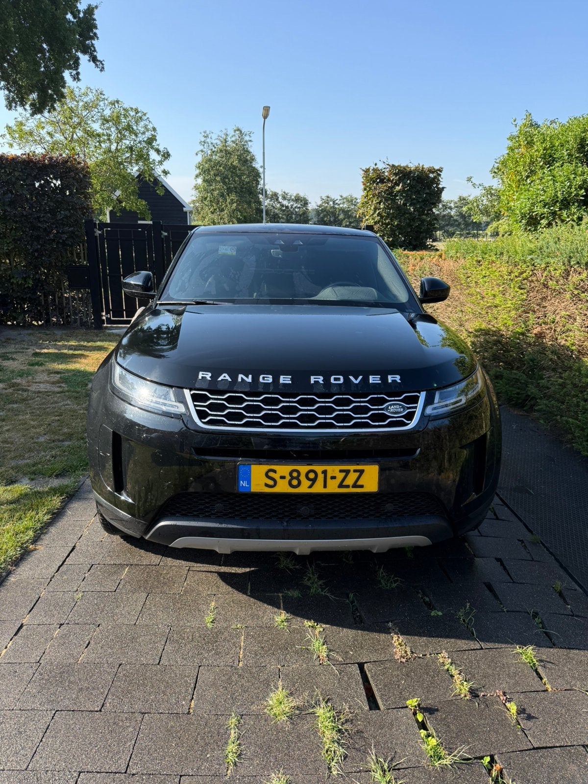 Land Rover Range Rover Evoque P200 200pk AWD Aut 2020 Zwart, Auto's, Land Rover, 1800 kg, 1800 kg, Zwart, 4 cilinders