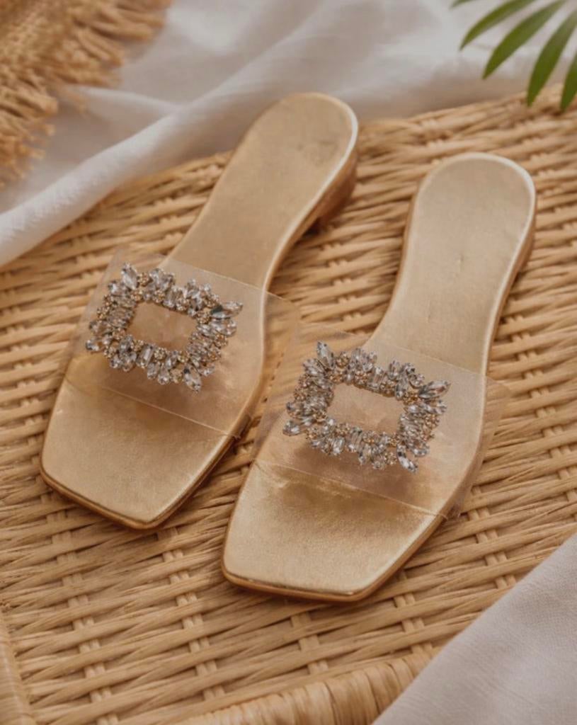 Gouden Slippers met Diamantgesp - Elegant & Transparant 41, Slippers, Overige kleuren, Ophalen of Verzenden, Zo goed als nieuw