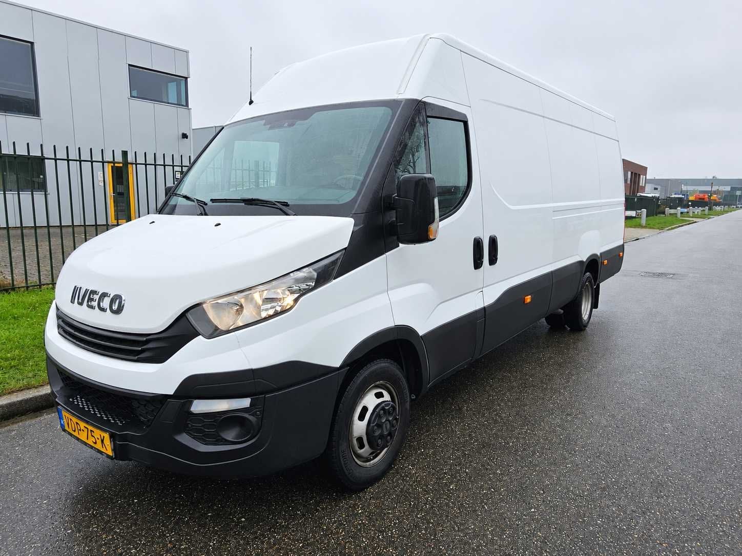 Iveco - Daily - 35C16V 2.3 410 H2 - Bedrijfswagen, 13 km/l, Gebruikt, Euro 6, Wit