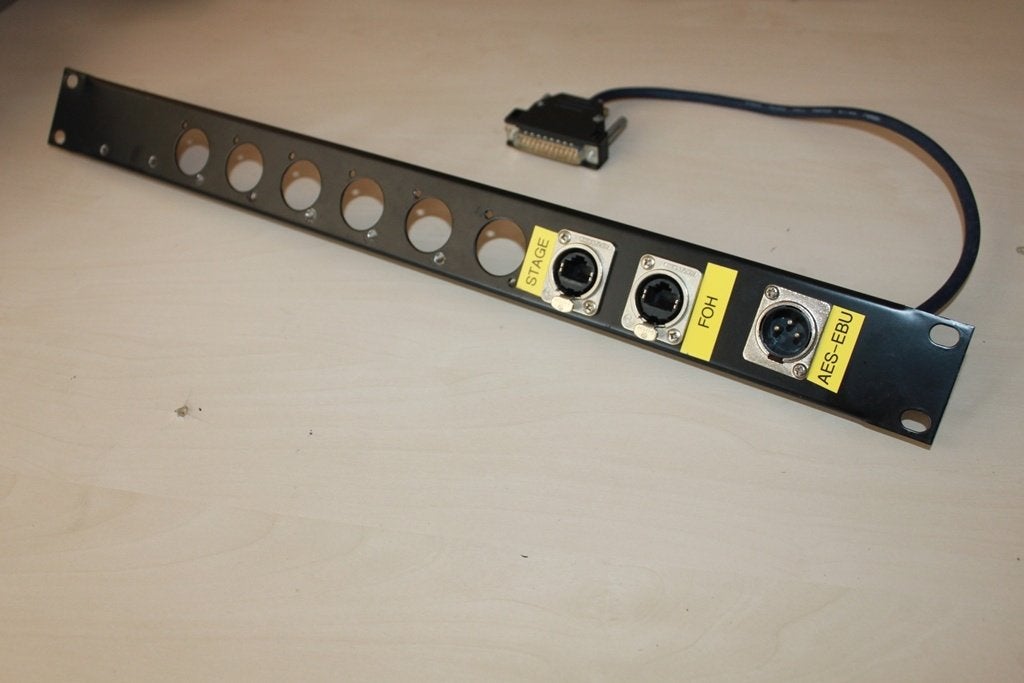 19 inch 1HE 2x Ethernet 1x AES EBU, Ophalen, Gebruikt, Apparatuur