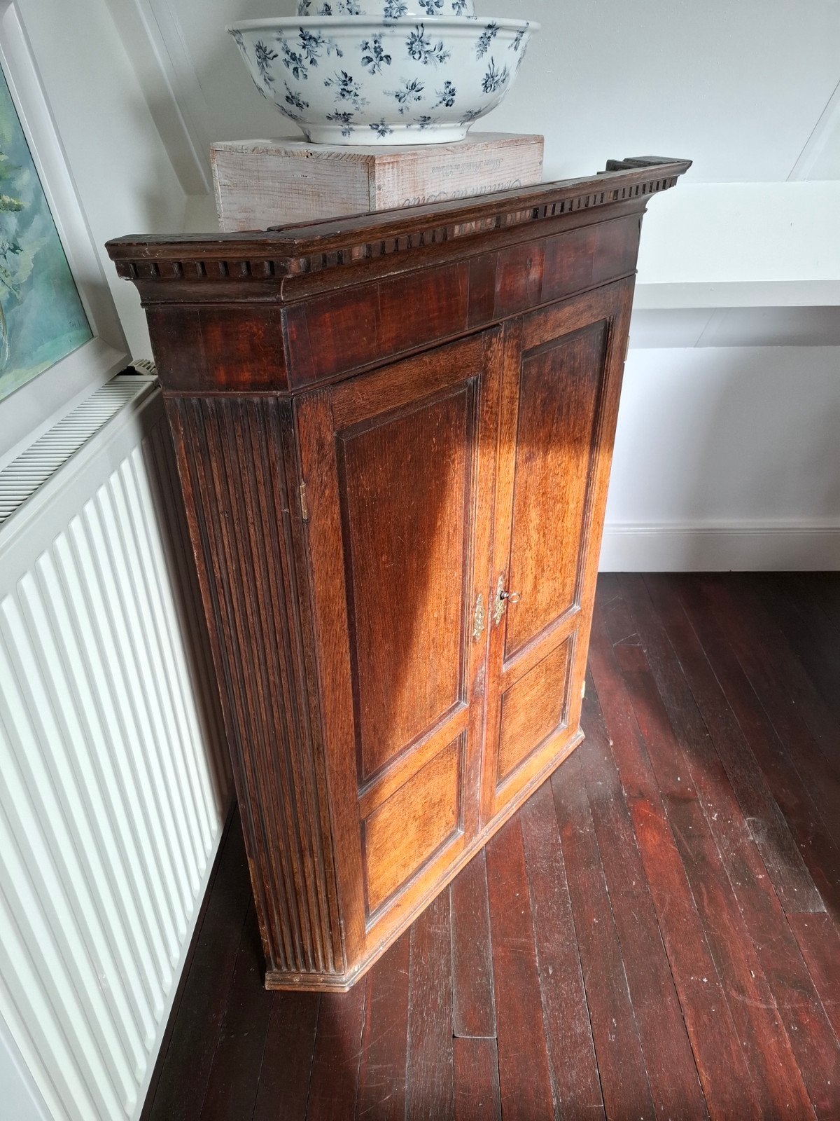Antieke Engelse Eiken Hoekvitrinekast met Originele Sleutels, Antiek en Kunst, Ophalen