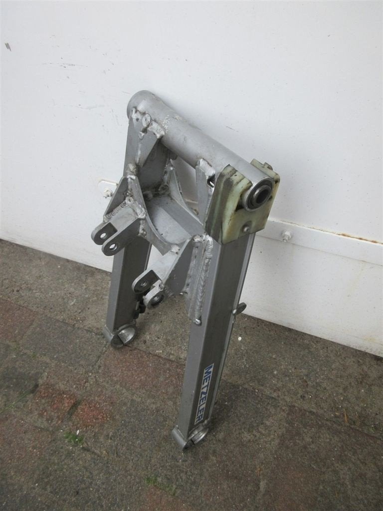 Kawasaki GPz750 achterbrug GPz 750 swingarm Uni Trak ZX750A, Ophalen of Verzenden