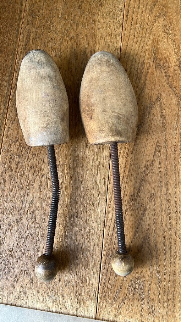 2 brocante houten schoenenspanners 28-29cm lang, Ophalen of Verzenden