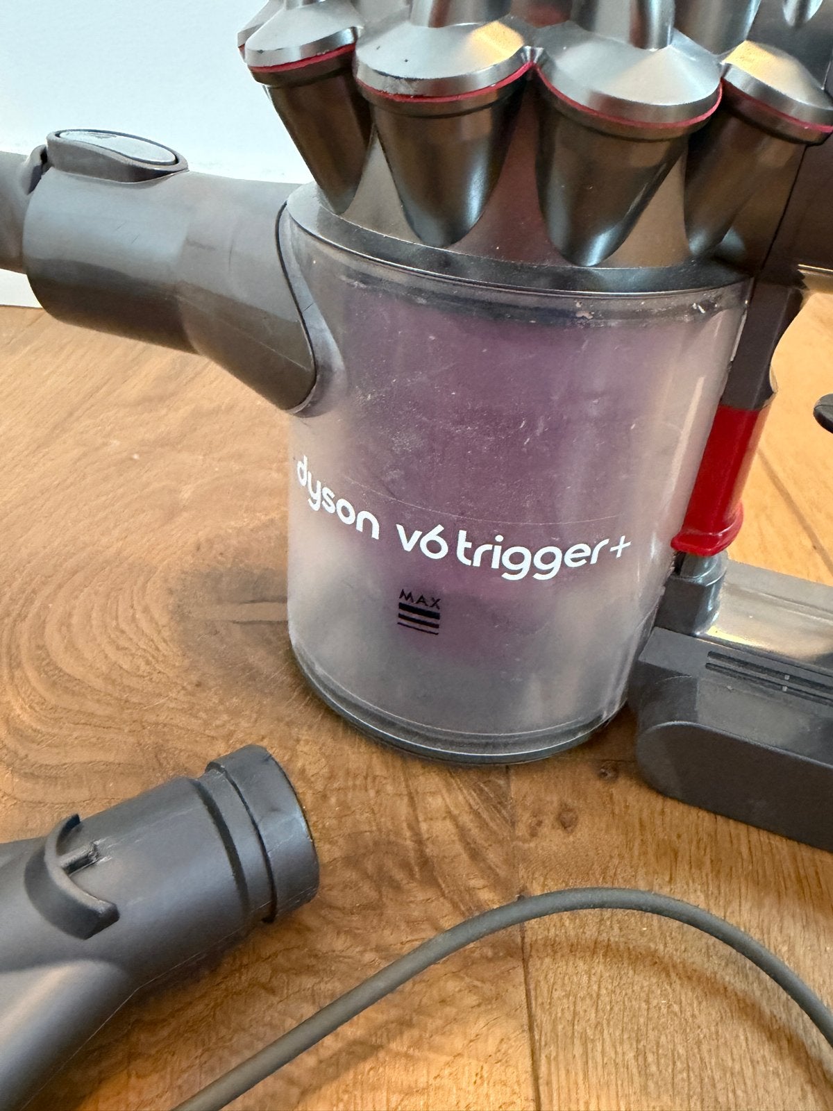 Dyson V6 Trigger+ Kruimeldief - Zo goed als nieuw, Witgoed en Apparatuur, Ophalen, Kruimeldief, Draadloos, Zo goed als nieuw