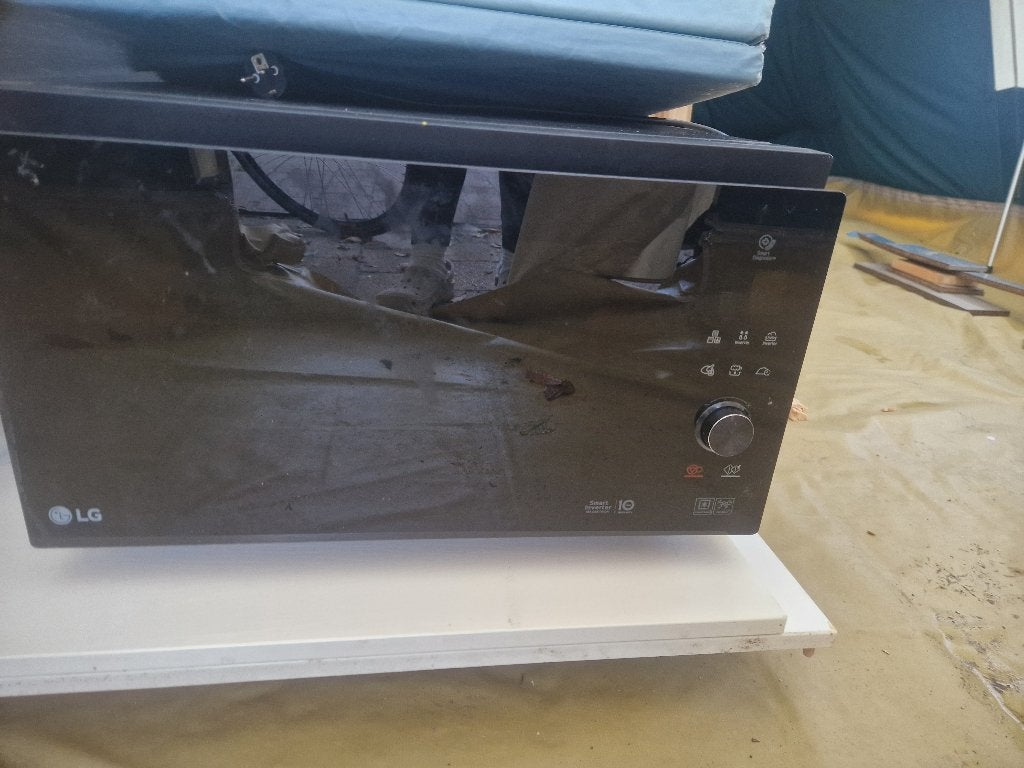 LG Combi Magnetron/Oven & Inbouwkoelkast (defect), Ophalen, Zonder vriesvak, Niet werkend, 75 tot 100 liter