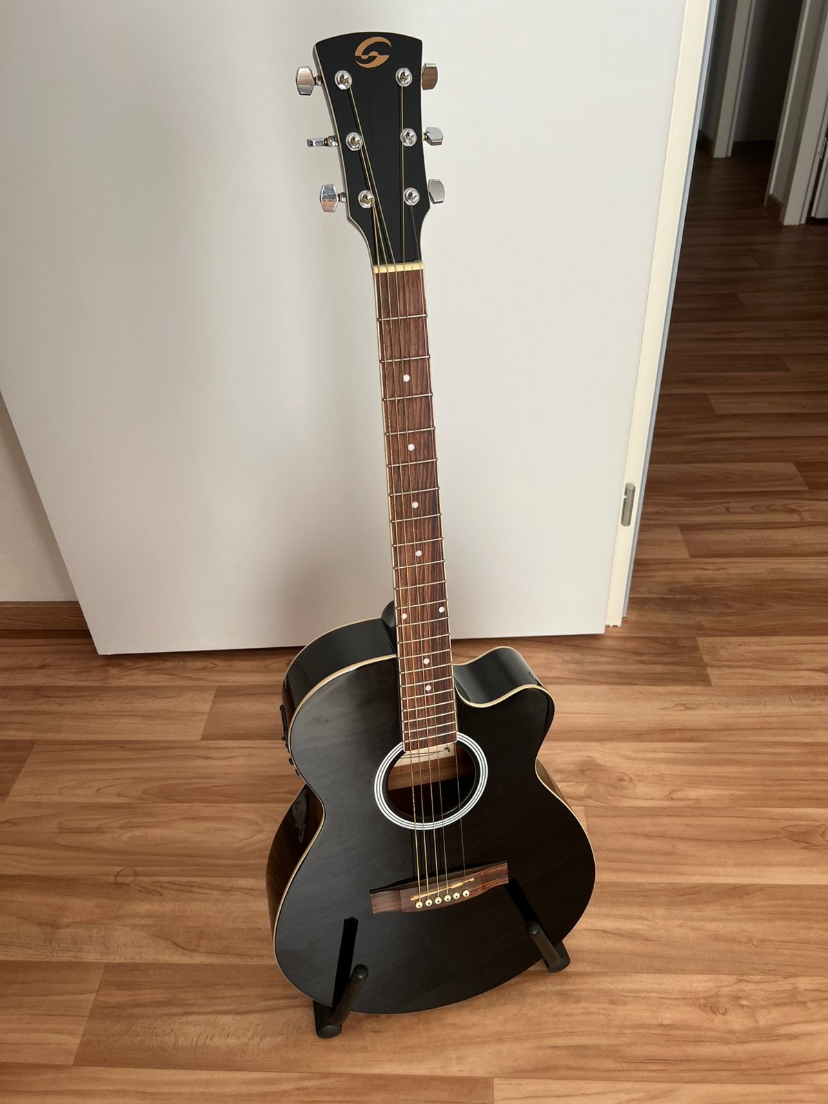 MJC200 semi-akoestisch gitar, Muziek en Instrumenten, Snaarinstrumenten | Gitaren | Akoestisch, Ophalen, Zo goed als nieuw, Klassieke of Spaanse gitaar