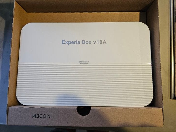 Experia Box v10A Router met modem, Ophalen of Verzenden, Nieuw, Router met modem, Experia Box