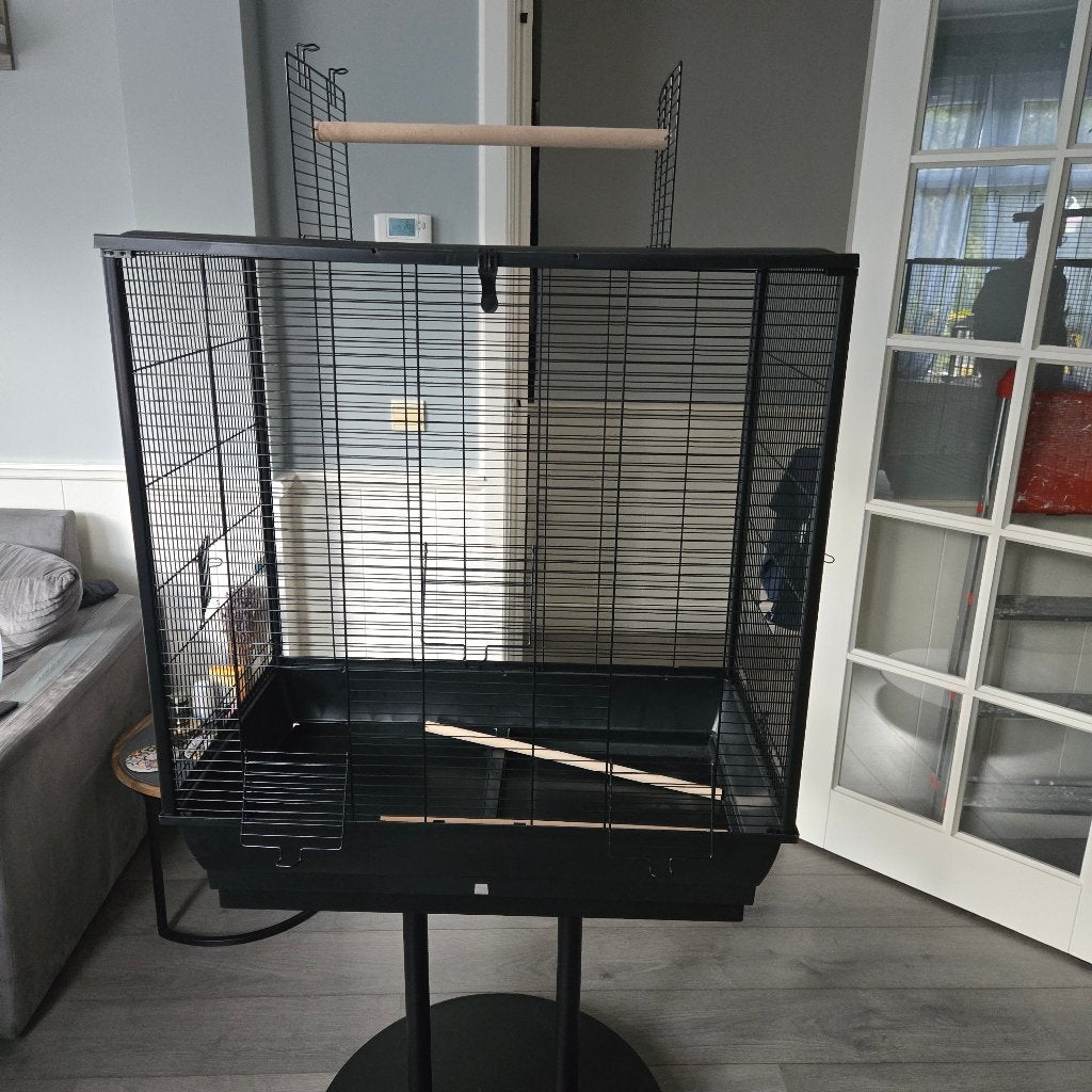 Vogelkooi, volière met een standaard, Ophalen, Zo goed als nieuw, Metaal, Vogelkooi