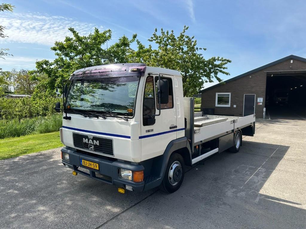 MAN L33 8-163 / NL TRUCK / EURO 2 / 7,5T / ALU OPRIJBALKEN /, Auto's, Vrachtwagens, Euro 2, Achterwielaandrijving, Stoelverwarming