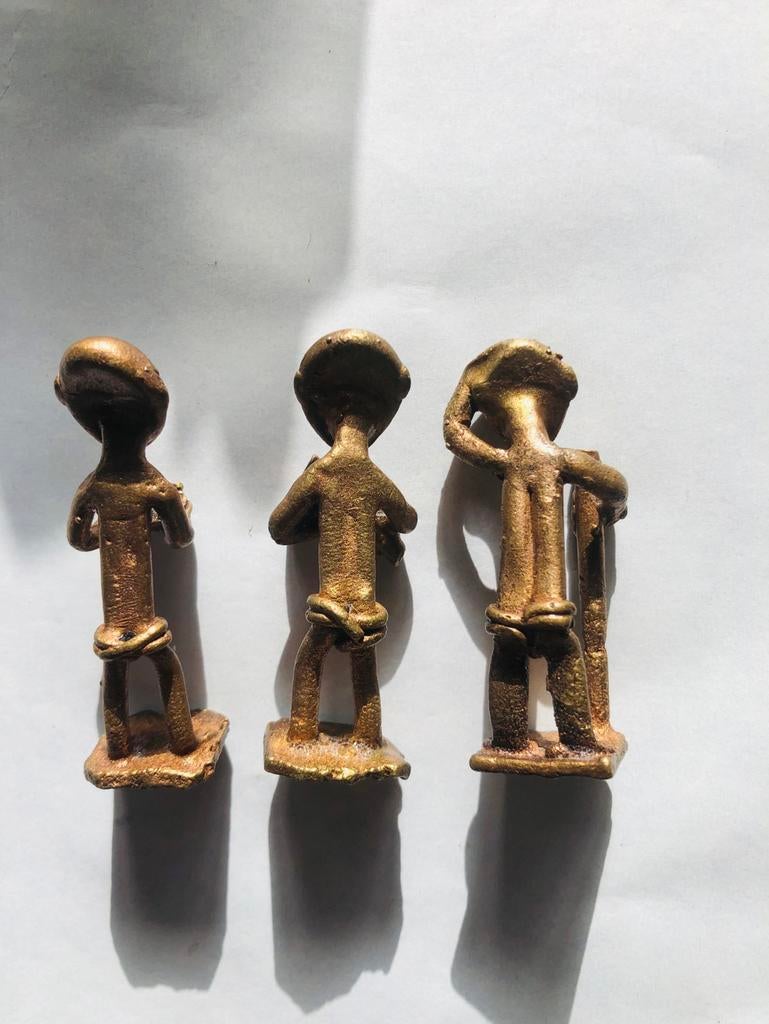 Set van drie bronzen Afrikaanse beeldjes, Antiek en Kunst, Kunst | Beelden en Houtsnijwerken, Ophalen of Verzenden