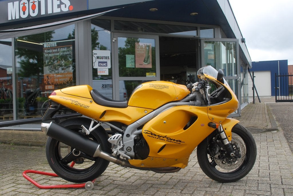 Triumph Daytona T595 Bj 2000, Occasion, Bedrijf, 3 cilinders, Sport