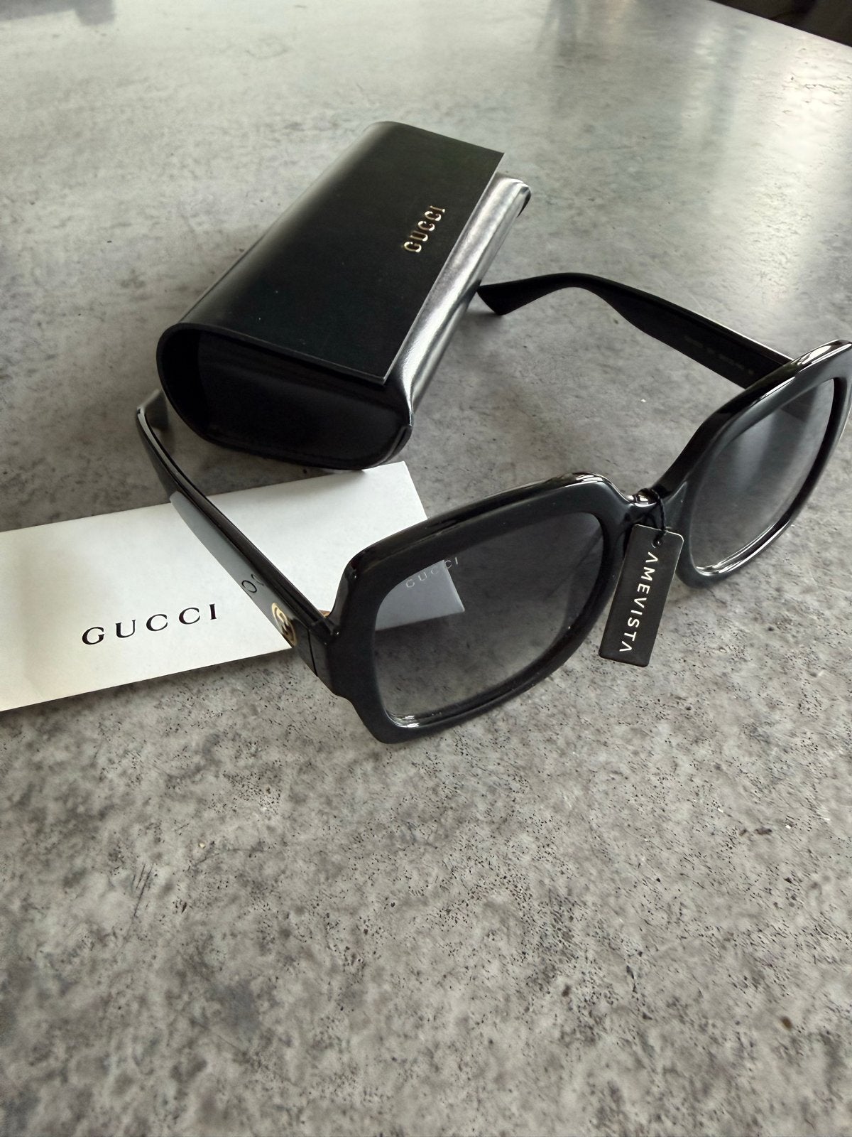 Originele Gucci zonnebril - Nieuw met etui, Overige merken, Zonnebril, Zwart, Nieuw