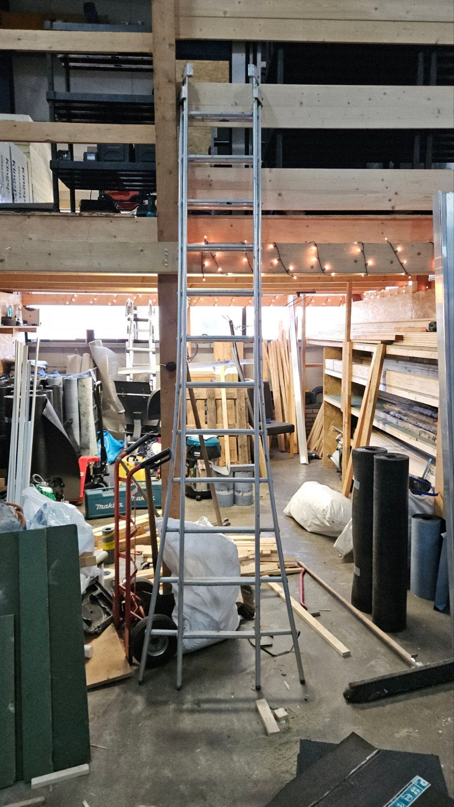 Stevige aluminium 2 delige ladder, uitschuifbaar, 6 meter, Ophalen, Gebruikt, Ladder, Opvouwbaar of Inschuifbaar