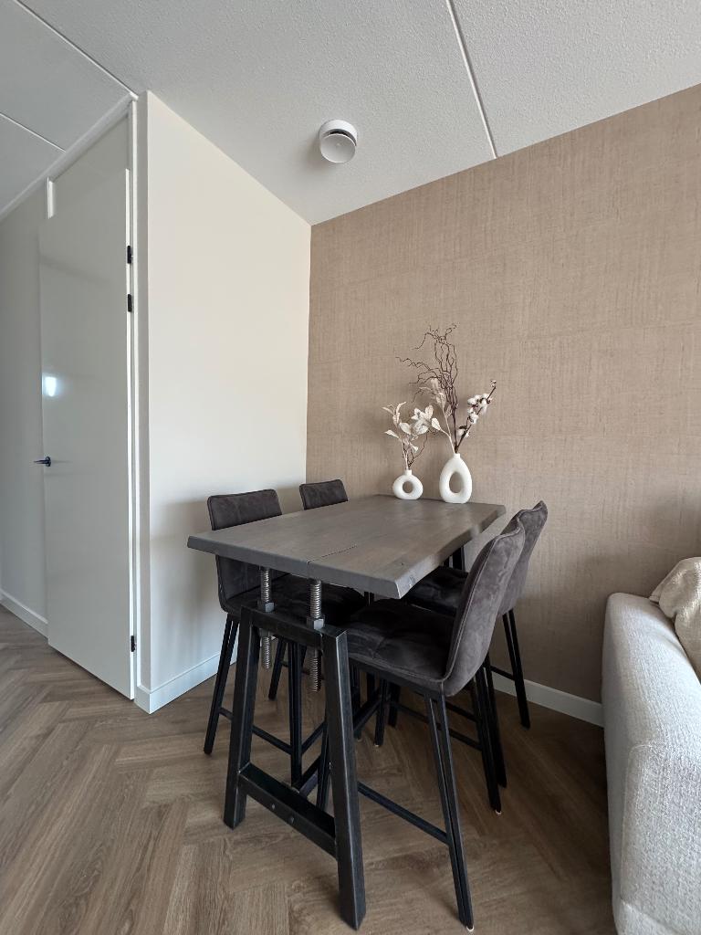 Industriële Eettafel | incl. 4 Stoelen & Onderhoudsset, Huis en Inrichting, Ophalen, Gebruikt, 50 tot 100 cm, 100 tot 150 cm