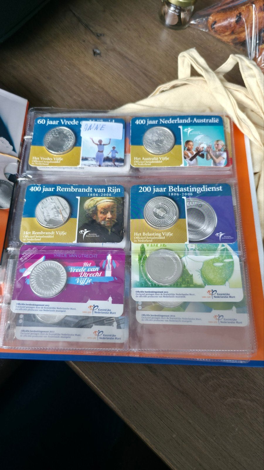 Nederlandse herdenkingsmunten - Diverse thema's, Postzegels en Munten, Ophalen of Verzenden, Koningin Beatrix, Euro's, Setje