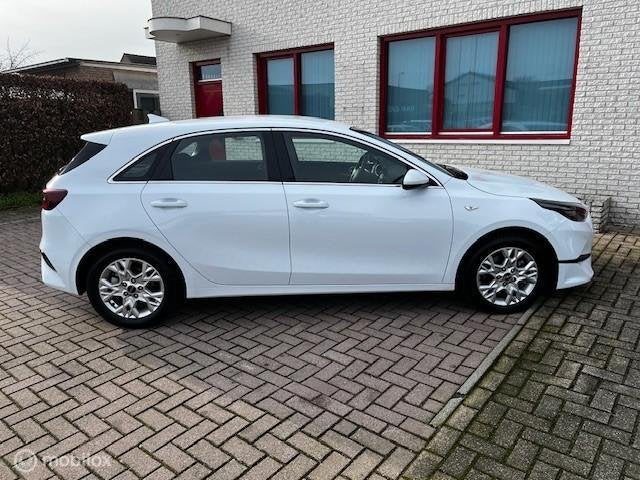 Kia Ceed 1.5 T-GDi DynamicPlusLine, Auto's, Voorwielaandrijving, Stof, Gebruikt, Zwart