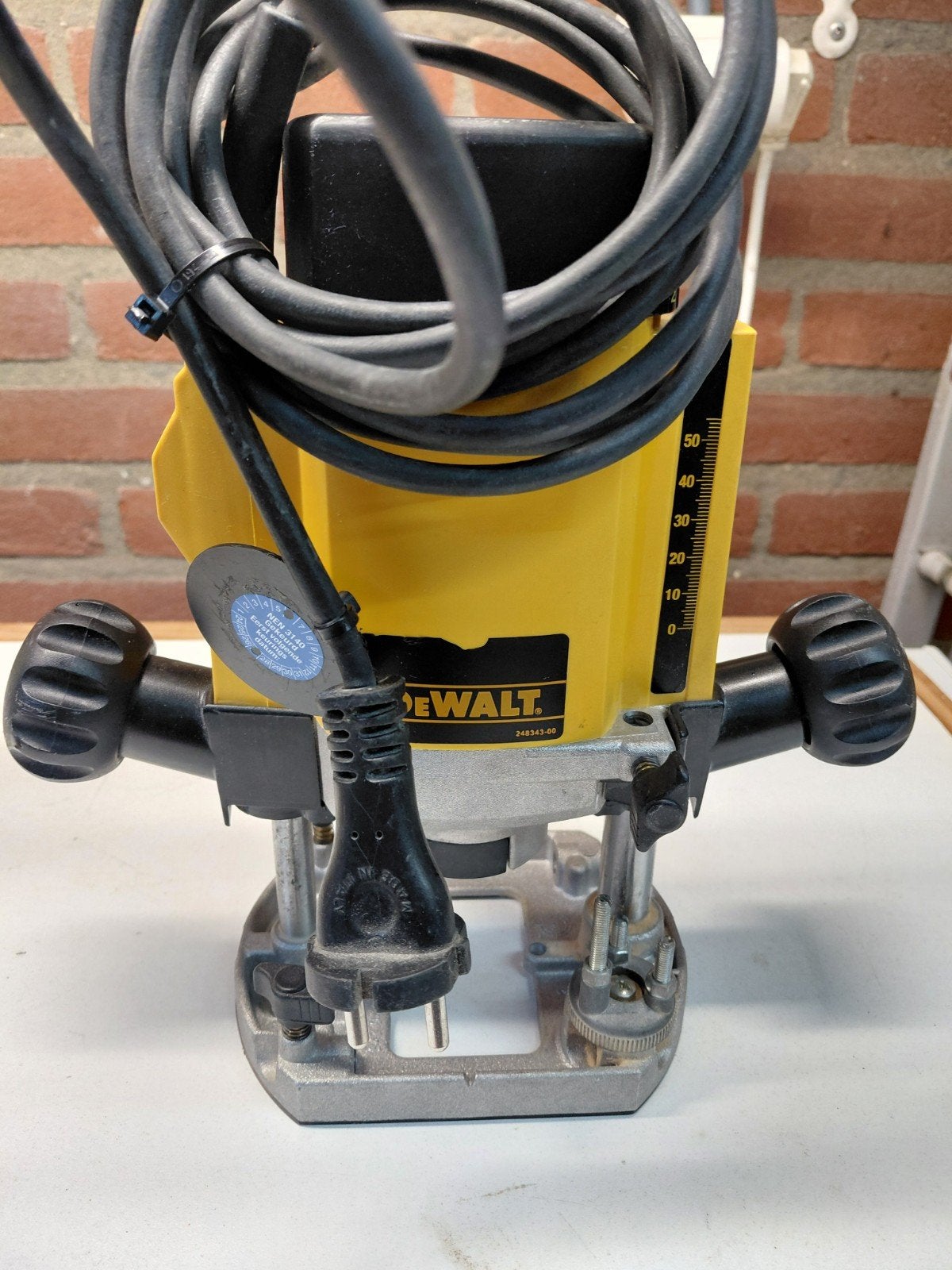 De Walt bovenfrees DW 615 1000Watt, Ophalen of Verzenden, Verfspuit of Verfpomp