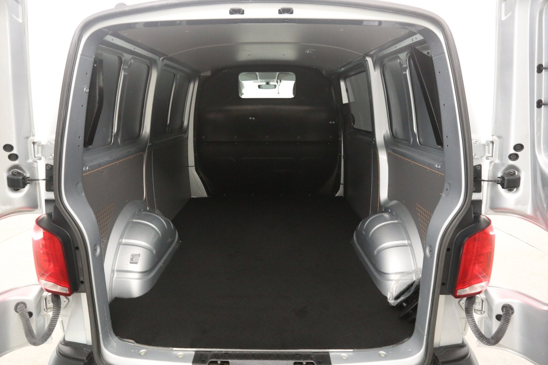 Volkswagen Transporter T6.1 2.0 150PK TDI L1H1 | Automaat |, Auto's, Automaat, Euro 6, 4 cilinders, Volkswagen