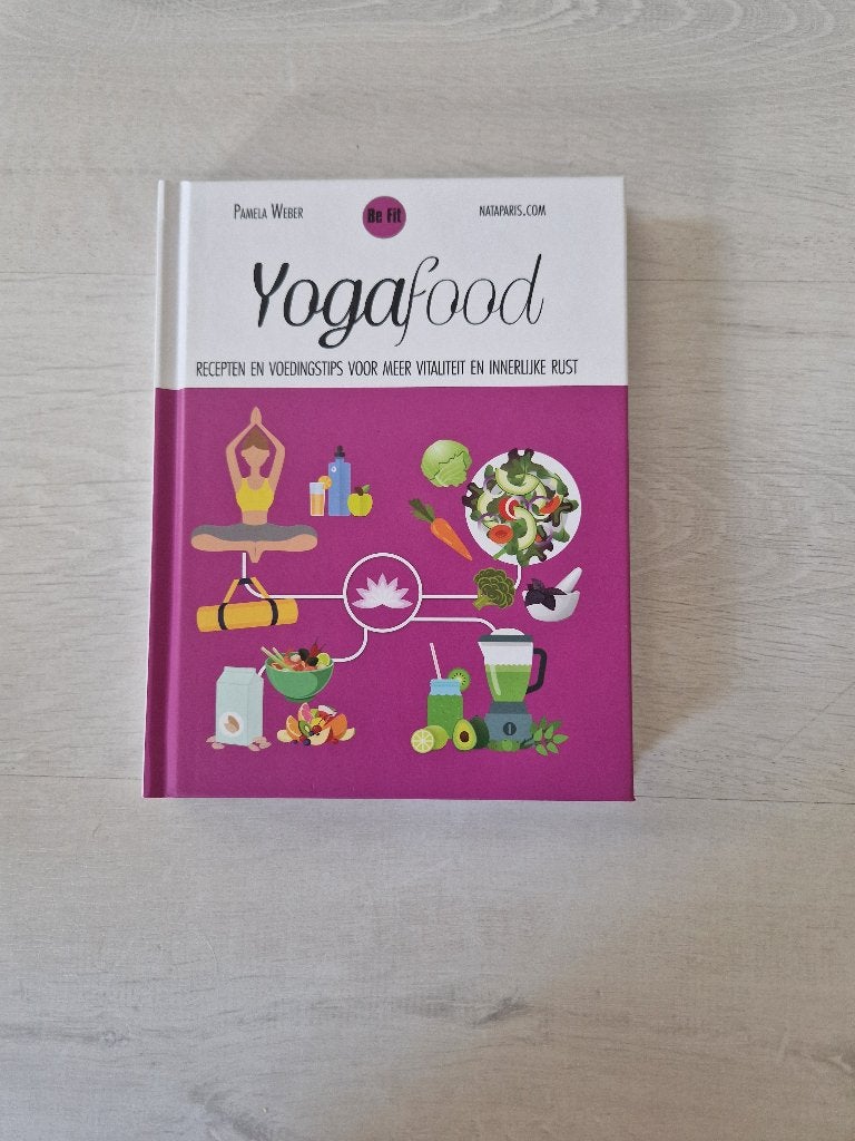 Yogafood, Dieet en Voeding, Ophalen of Verzenden, Zo goed als nieuw, Paula Weber
