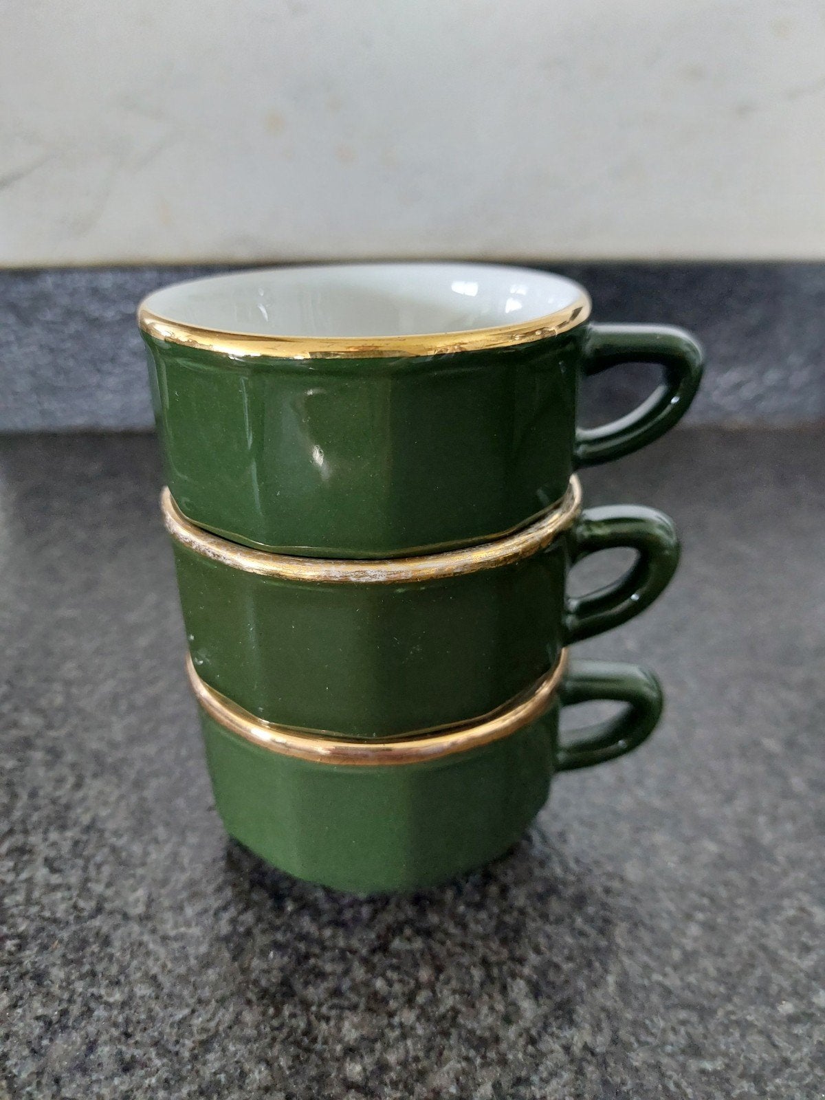 apilco kopjes groen met gouden randen, Ophalen of Verzenden