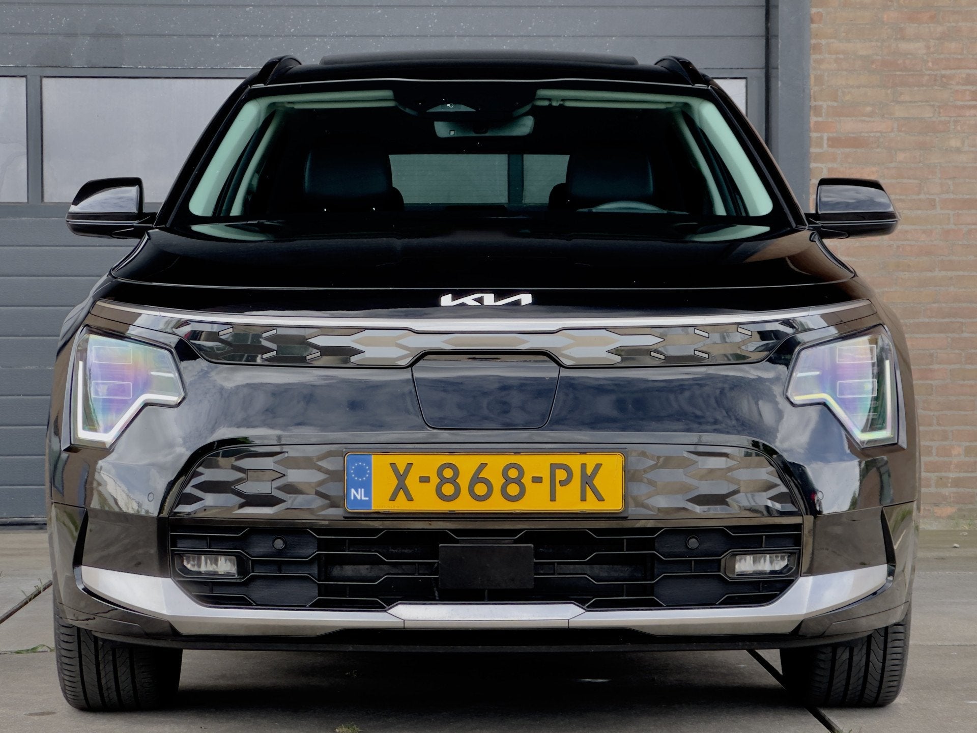 Kia Niro EV DYNAMICPLUSLINE 64.8KWH SOH 100% PANODAK LEDER N, Dealer onderhouden, Gebruikt, 1657 kg, Zwart