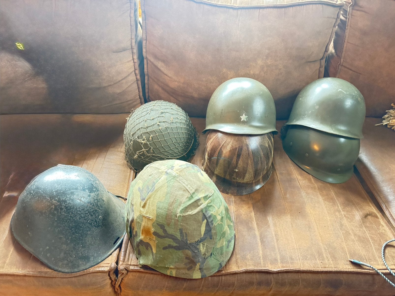 Militaria Partij Gevechtshelmen o.a. WO2 NL M38 & US Liner!, Verzamelen, Ophalen of Verzenden, Amerika
