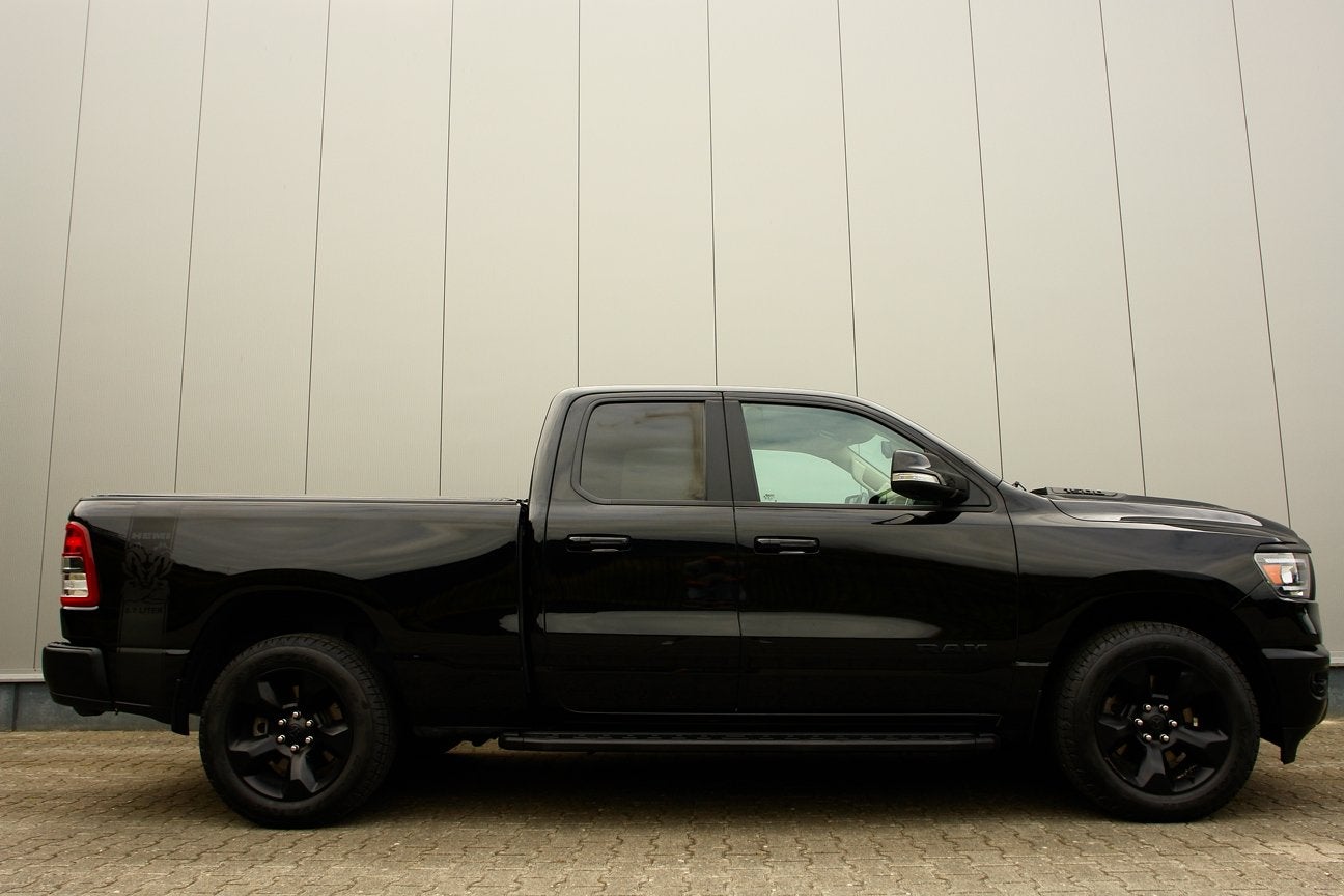Dodge Dodge RAM 1500 V8 5.7 Bighorn LPG (bj 2019, automaat), Auto's, Automaat, Gebruikt, 5654 cc, Zwart