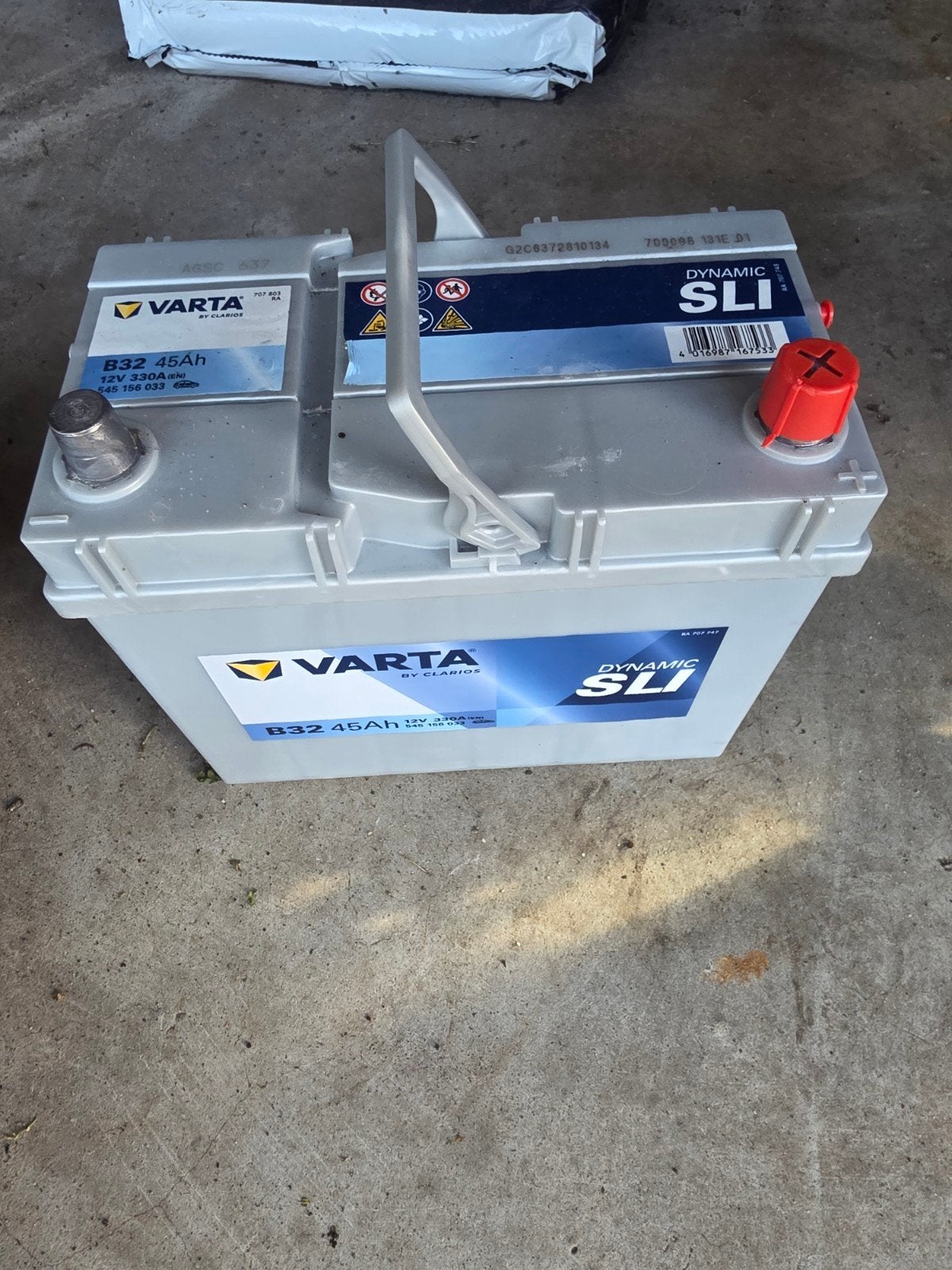 Nieuwe Varta Dynamic SLI B32 45Ah 12V 330A Accu, Auto-onderdelen, Gebruikt, Universele onderdelen