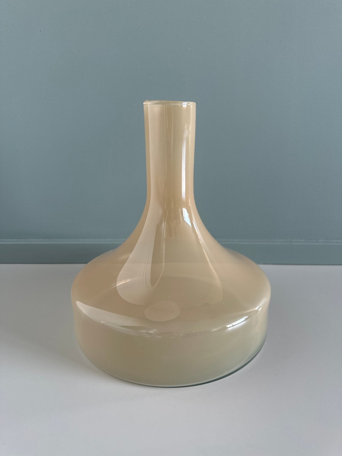 Sissyboy vaas Urban Nature Culture gerecycled glas, Beige, Gerecycled glas, Ophalen, 28 cm