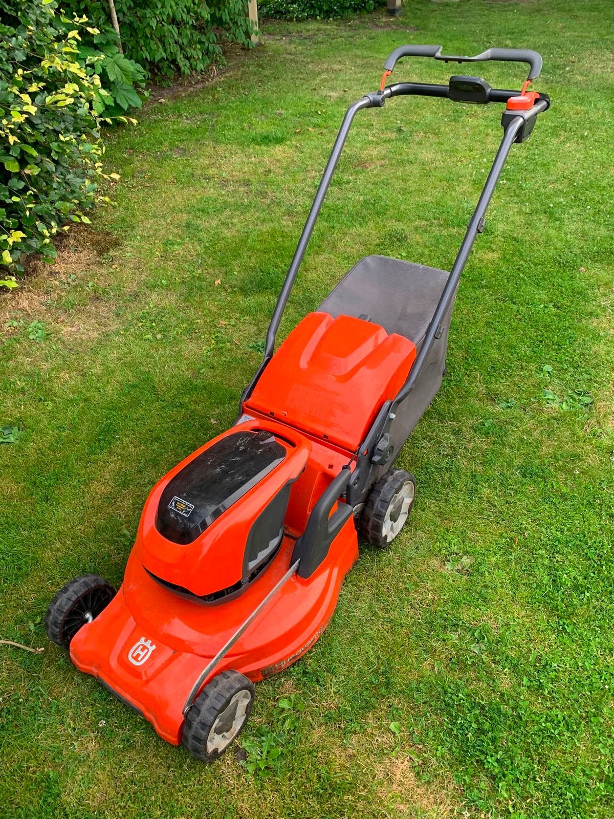 Husqvarna accu-grasmaaier, Ophalen, Cirkelmaaier, Gebruikt, Accu-grasmaaier