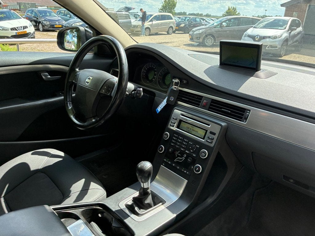 Volvo V70 2.0 Summum | Navi + Cruise + Clima Nu € 3.975,-!, Auto's, Voorwielaandrijving, Stof, Gebruikt, Zwart