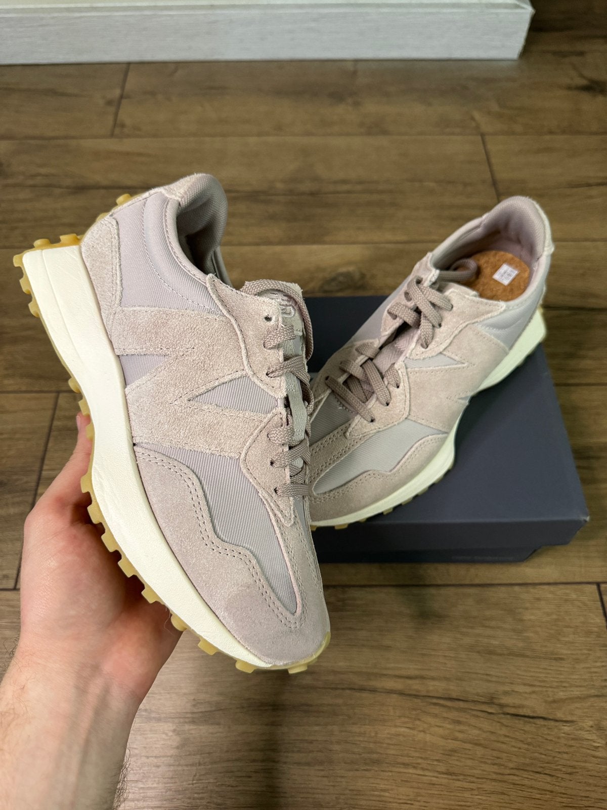 New balance 327 rose 40, Nieuw, Ophalen of Verzenden, Netherlands, New balance