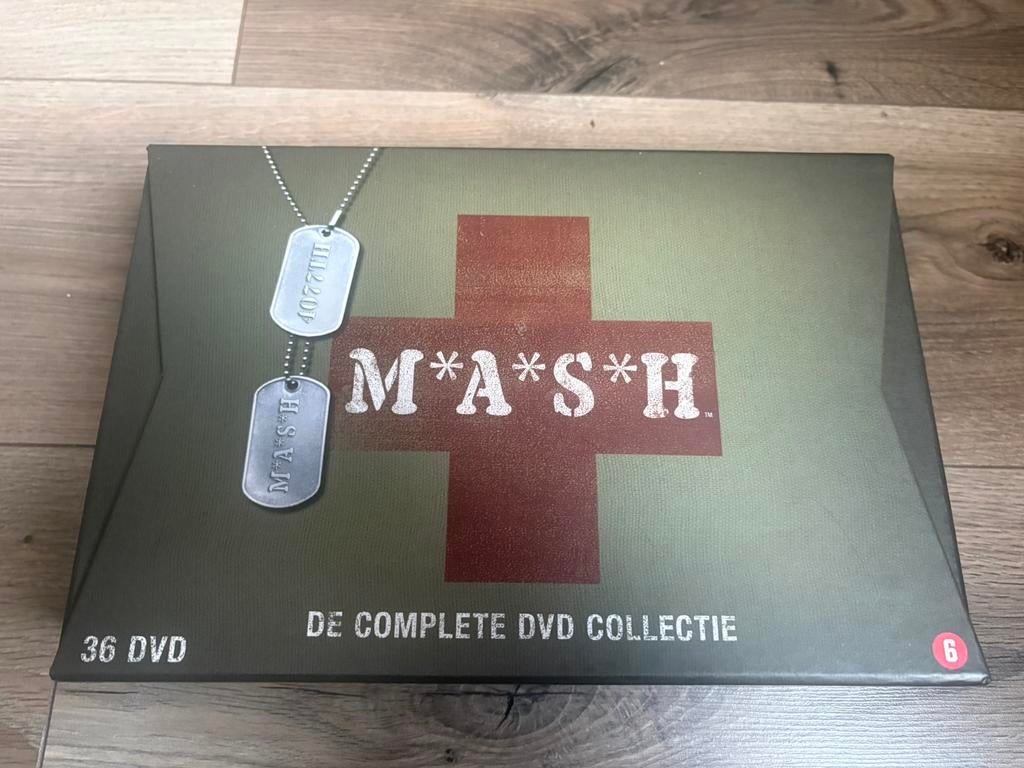 Mash complete serie + de film en bonus *mist 1 disc*, Ophalen of Verzenden, Zo goed als nieuw