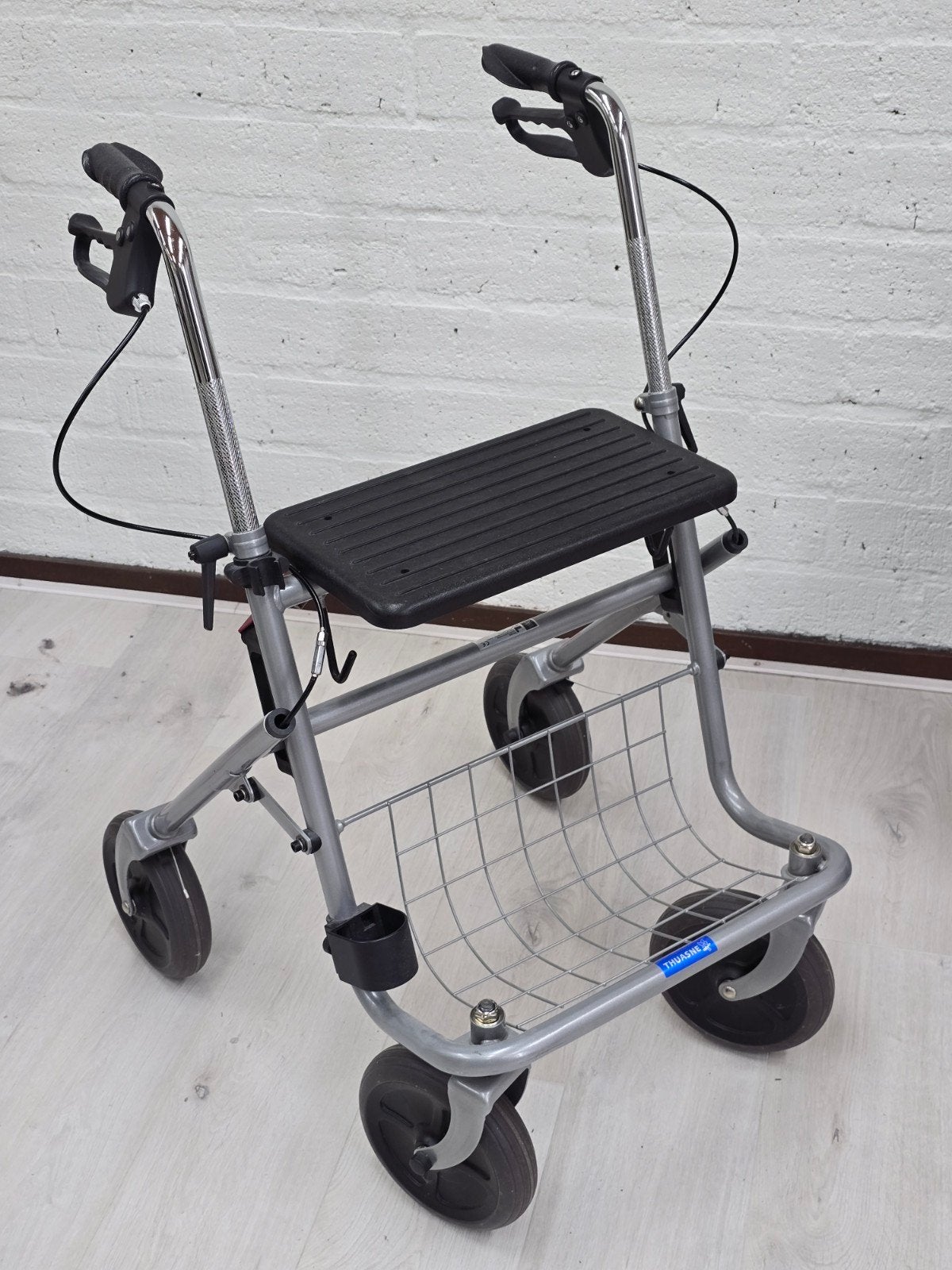 Bijna niet gebruikte verstelbare rollator van Thusane, Diversen, Rollators, Opvouwbaar, Ophalen
