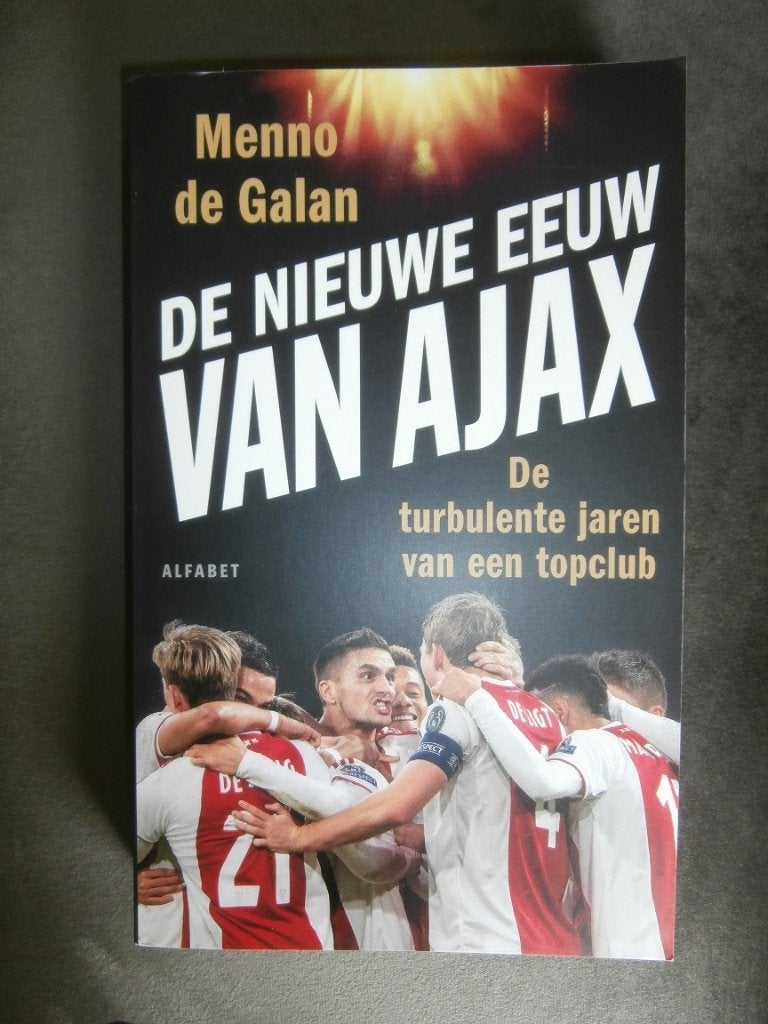 De nieuwe eeuw van Ajax, Ophalen of Verzenden, Zo goed als nieuw, Balsport