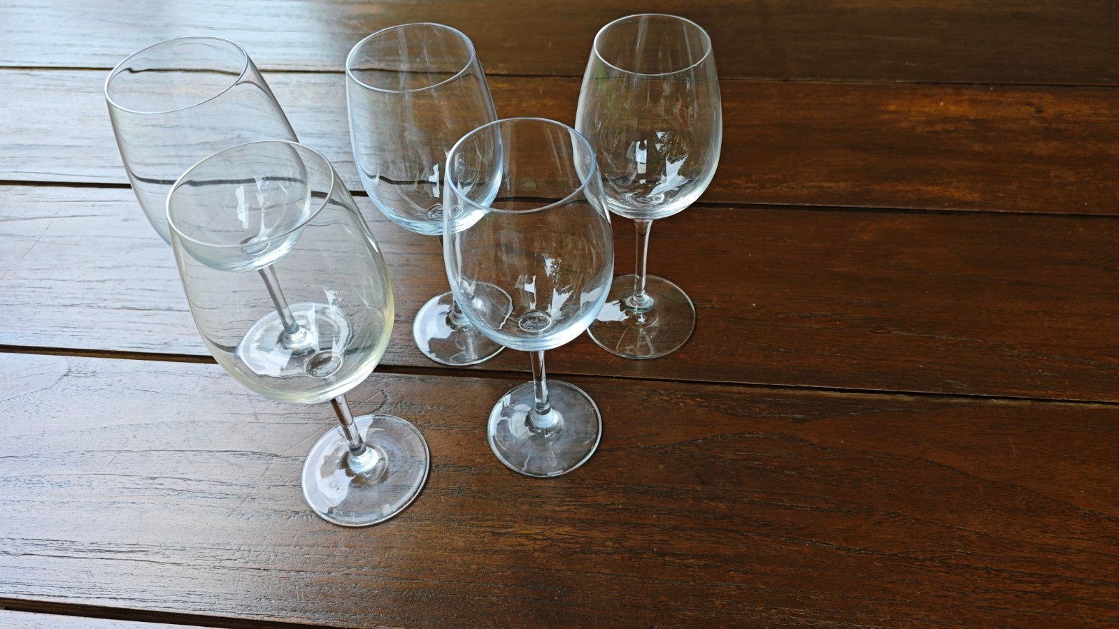 5 wijnglazen, 2 verschillende soorten - gratis af te halen, Ophalen