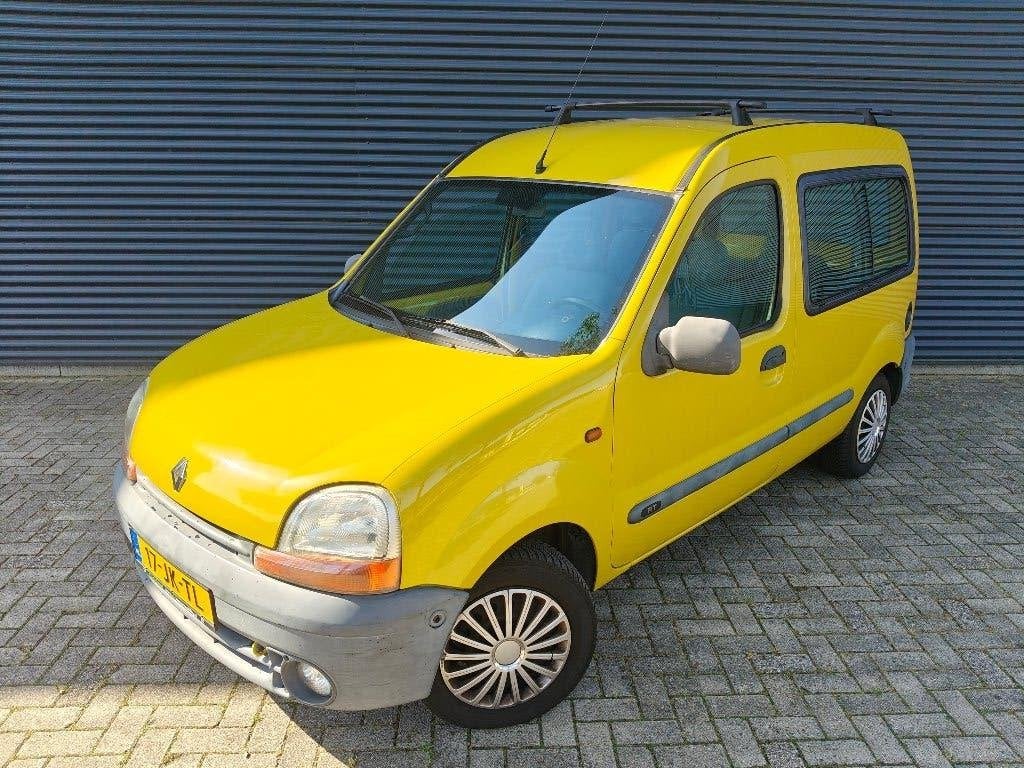 Renault Kangoo 1.4 | Invalide auto | Rolstoel | Ruimtewonder, 4 cilinders, Geel, Bedrijf, Handgeschakeld
